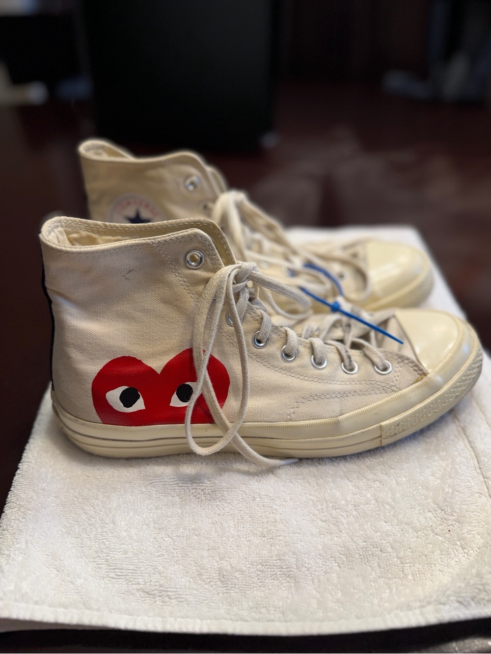 Comme des Garçons PLAY x Converse Chuck 70 High Tops – Men’s 9 / Women’s 11